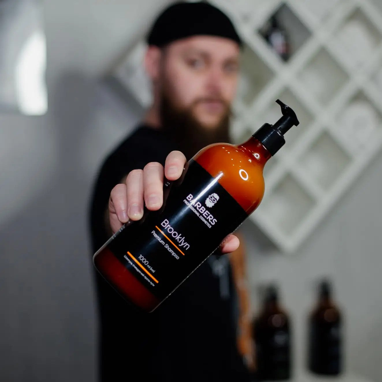 Шампунь для мужчин против перхоти Barbers Brooklyn 1000 мл